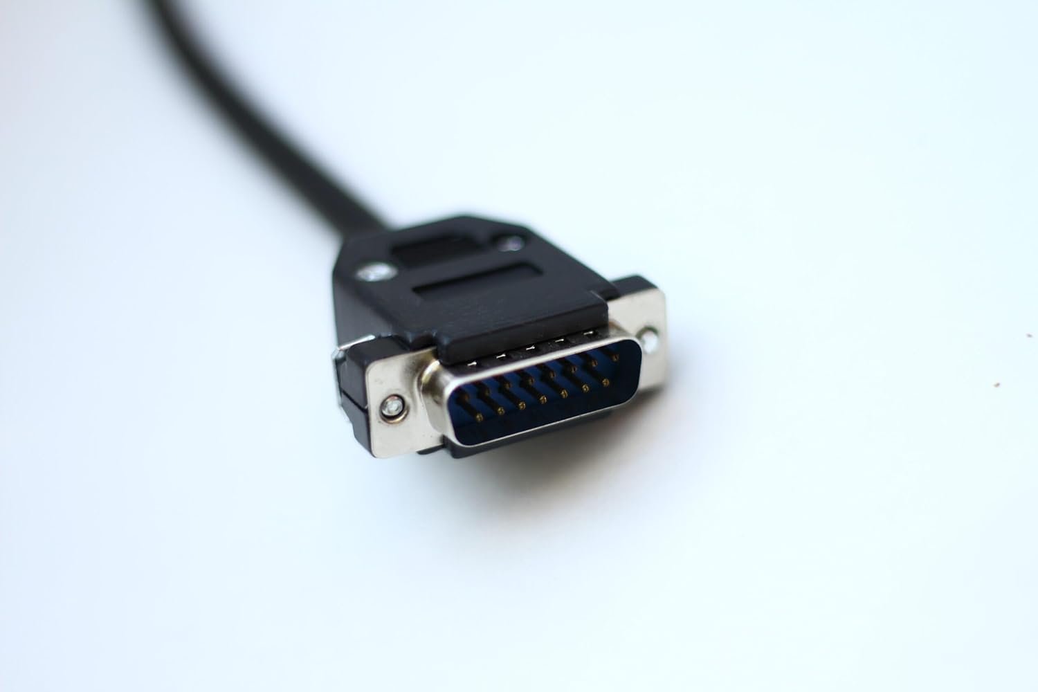 SMPL012 Force Motors Garuda-ll OBD-II 16 Pin Male to DB-15 Male Diagnostic Cable - Image 2